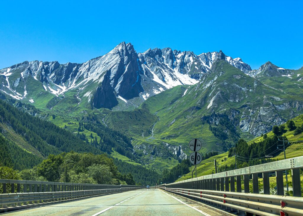 most dangerous highways for truckers